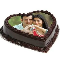 Chocolaty-Heart-Shape-Photo-Cake.jpg