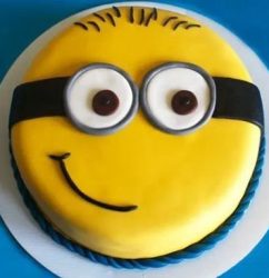 Cute-Minion-Cake.jpg