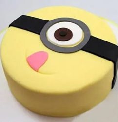 Funny-Minion-Cake.jpg
