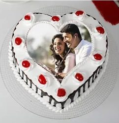 Heart-Shaped-Photo-Cake.jpg