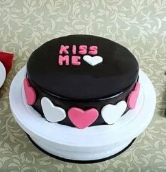 Kiss-Me-Cake.jpg