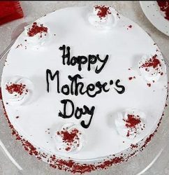 Red-Velvet-Cake-For-Mom1.jpg