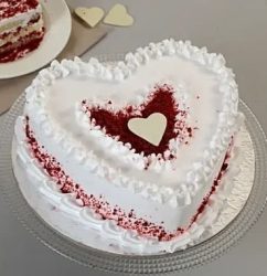 Red-Velvet-Heart-Cake.jpg