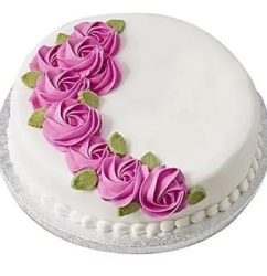 White-Fondant-Cake.jpg