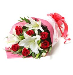 birthday-hand-bouquet-roses-lilies-delivery-to_FA101885_PH1.jpg