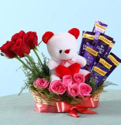 romantic-mixed-roses-chocolate-surprise_11.webp