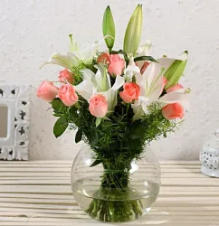 serene-mixed-flowers-arrangement-in-vase_11.webp