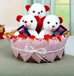 teddy-and-chocolate-basket_11.webp